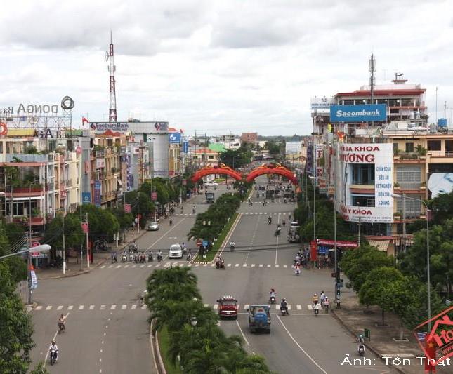 cần bán mặt tiền hùng vương ở,kinh doanh ngay,đối diện trung tâm thương mại 630tr/nền-0901465377