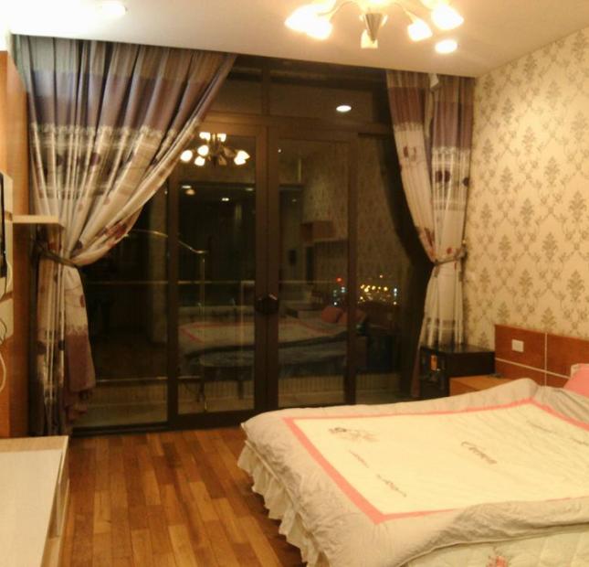 Cho thuê căn hộ Keangnam 4 phòng ngủ, DT 206m2, full đồ đẹp, giá 30 triệu/tháng