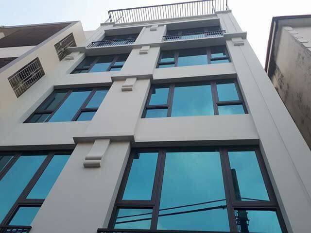 Bán nhà phố Hoàng Văn Thái, 55m2, 7 tầng, mặt tiền 7.5m, ô tô vào nhà, giá 10.8 tỷ