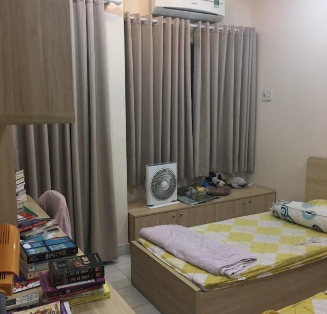 Bán căn hộ chung cư Khánh Hội 1 quận 4, 2PN, giá 1.9 tỷ