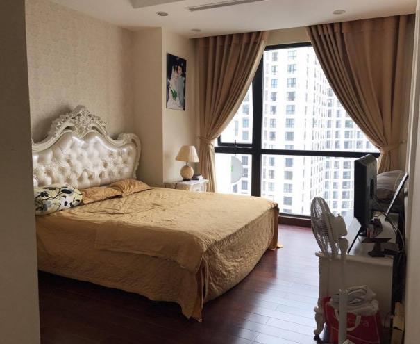 Chính chủ bán chung cư cao cấp Royal City 145m2 3 phòng ngủ giá 4,8 tỷ bao phí