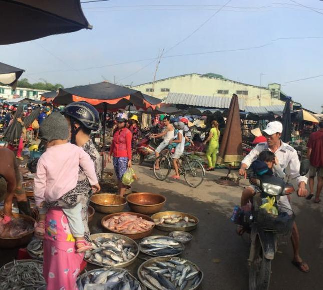 Bán lô đất gần gần KDC Phạm Văn Hai, đối diện chợ, kinh doanh ngay, sổ hồng 