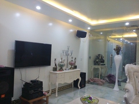 Bán nhà mặt phố Hoàng Minh Thảo. DT 57m2, MT 4.3m,4 tầng. LH Mr Nam:0936543166