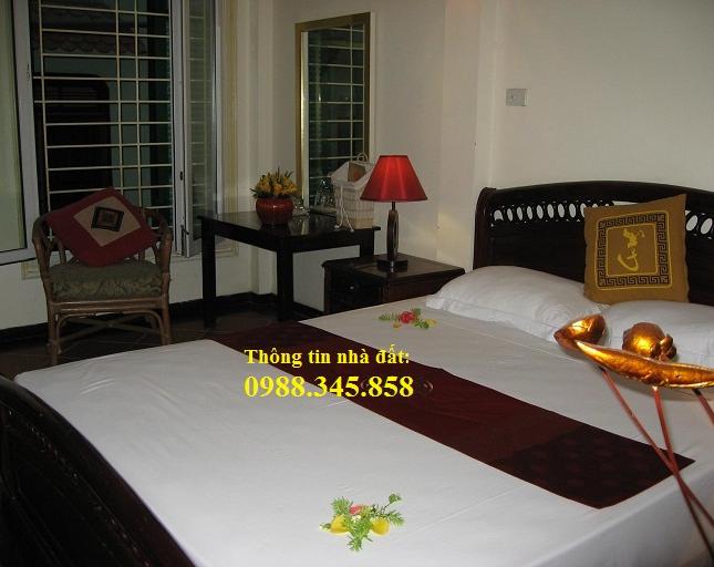 Cần bán gấp khách sạn phố Chùa Bộc, Đống Đa, 155m2 x 24 phòng, kinh doanh rất tốt, giá 14 tỷ
