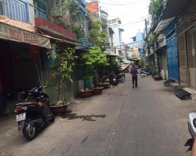 Bán nhà đẹp cung đường nhộn nhịp nhất Quận 7, đường Nguyễn Thị Thập, DT 115m2