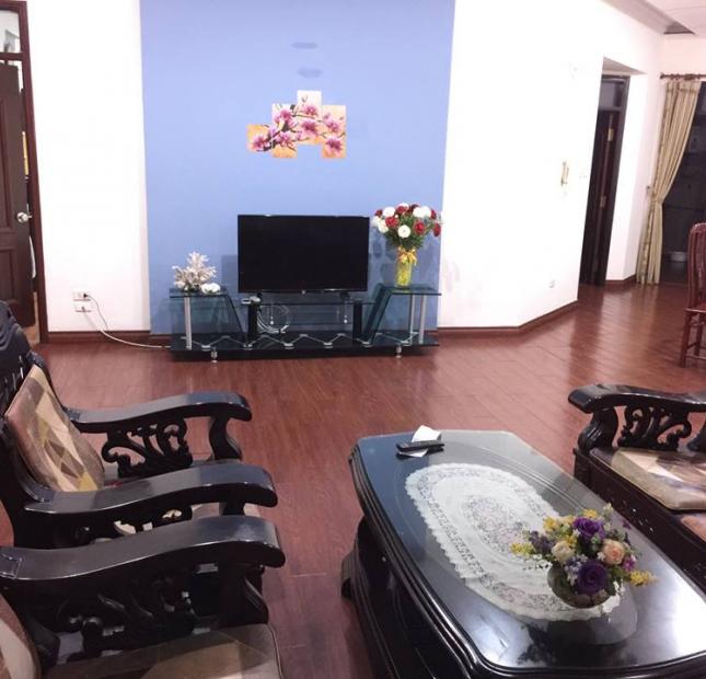 CHCC cao cấp tại Golden Land 275 Nguyễn Trãi Cần cho thuê gấp căn hộ, 166m2 3PN đủ nội thất sang trọng. LH 0936496919