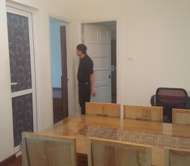 Cho thuê căn hộ an toàn nhất ở CC cảnh sát 113 Trung Kính, 115m2, 3PN full đồ 13 tr/th. 0974388360