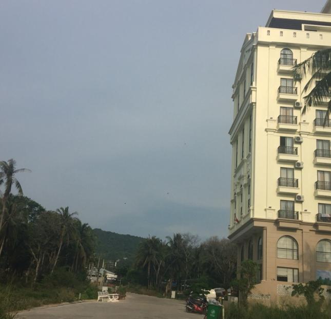 Bán khách sạn Trần Hưng Đạo, thị trấn Dương Đông, giá 90 tỷ
