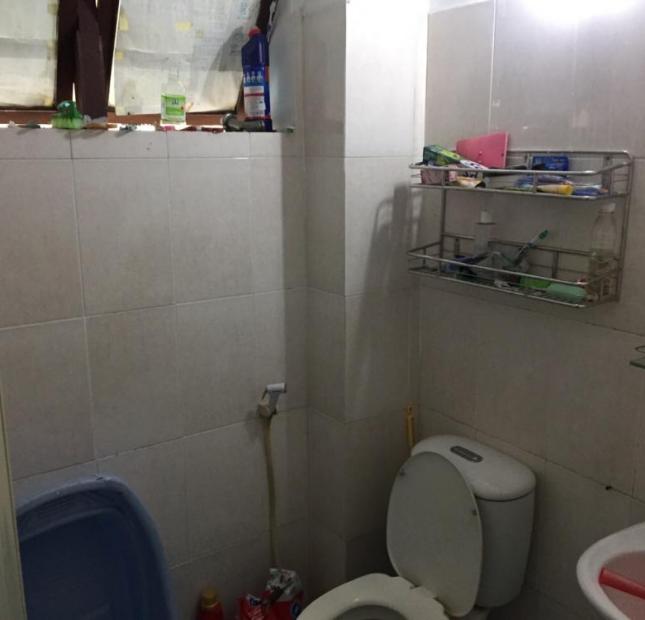 Bán căn hộ chung cư 518 Võ Văn Kiệt quận 1, 61 m2, 2PN