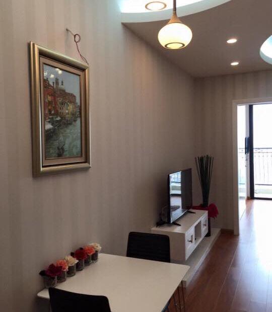 dự án cao cấp bậc nhất Hà Nội Royal city cần cho thuê gấp căn hộ tại R2. 136m2 3PN nội thất sang trọng đầy đủ tiện nghi. LH 0936496919