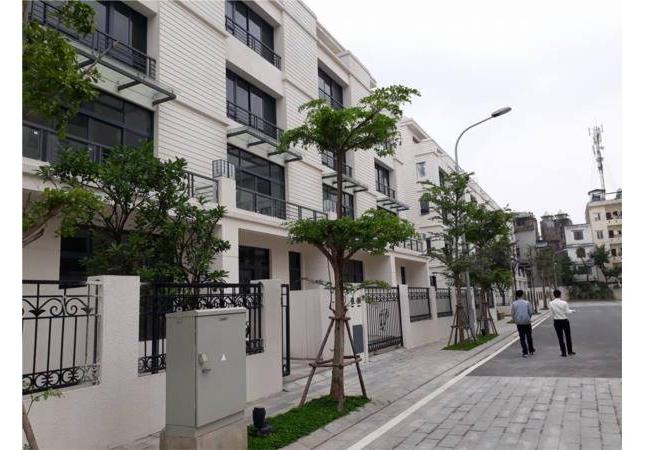 Cho thuê nhà mặt phố Triều Khúc, Thanh Xuân 145m2, 5 tầng, mặt tiền 7m, 0934.69.3489
