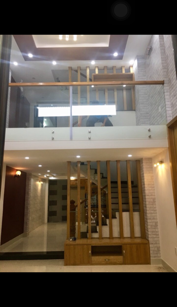 Bán nhà 1 trệt, 2 lầu, mặt tiền Mạc Đĩnh Chi víp, P4, TP Vũng Tàu