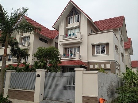Bán 2 căn nhà mặt tiền Tôn Đức Thắng, đối diện Vinhome Ba Son. Khu vực vip nhất Sài Gòn