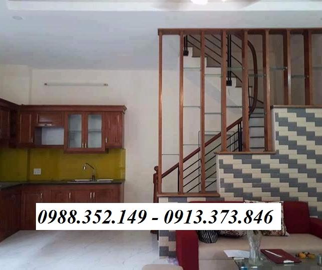 Bán gấp nhà 4 tầng, ô tô cách 10m, phố Lê Trọng Tấn-Hà Đông giá 1,8 tỷ. 0988.352.149 (miễn trung gian)