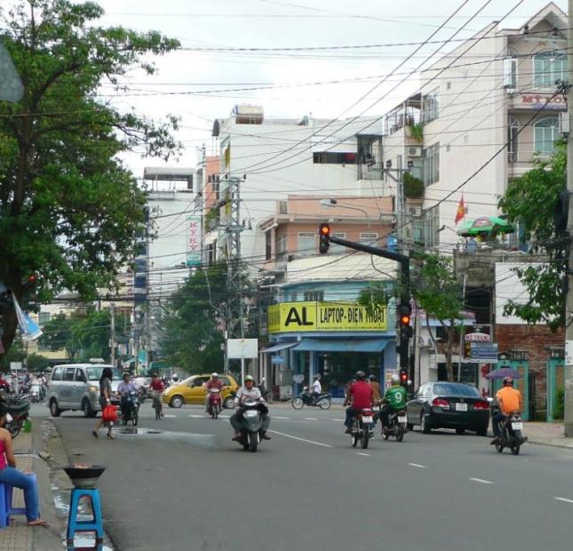 Cho thuê nhà MT Nguyễn Thị Minh Khai, Q. 3. DT: 3.7x15m, 4 lầu, giá: 126 triệu/tháng