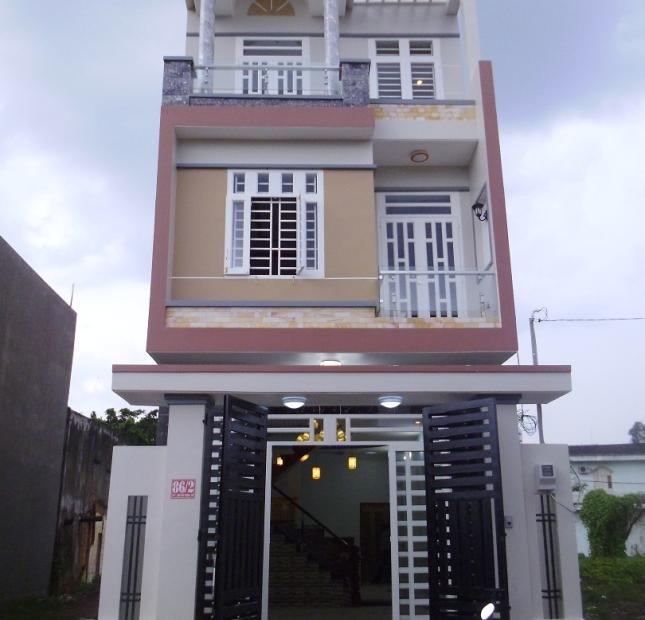 Bán căn nhà 1 trệt + 2 lầu, Phan Văn Hớn, Hóc Môn