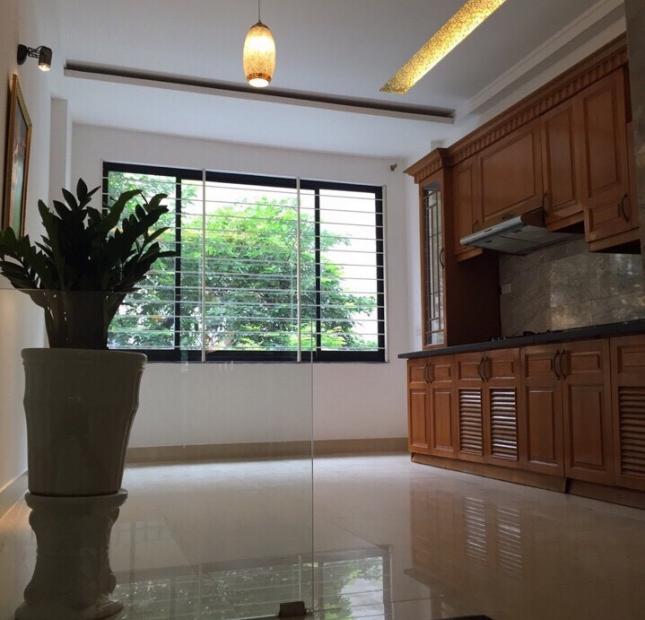 Cho thuê nhà riêng mặt phố Trần Đại Nghĩa, DT 60m2, mặt sàn, 2 tầng, MT 5m