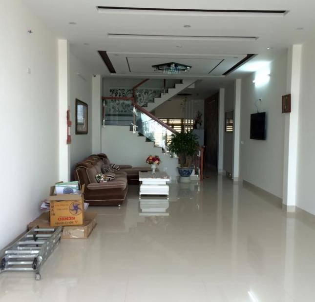 Cần bán gấp nhà đẹp MT 3,5 tầng đẹp đường Đào Tấn, TP Đà Nẵng