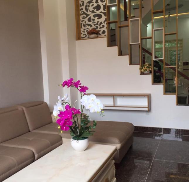 Nhà đẹp, thiết kế châu Âu 1 trệt 3 lầu Thạnh Xuân quận 12 vào ở ngay