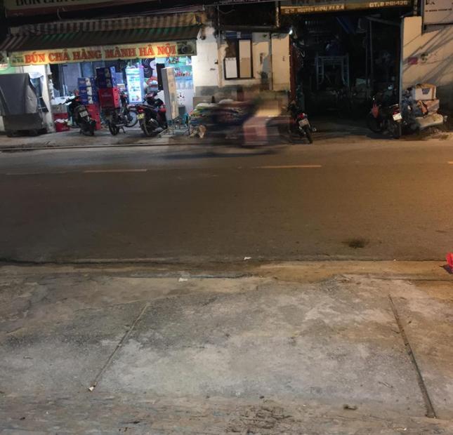 Chính chủ cần cho thuê mặt tiền đường Nguyễn Khoái, quận 4, DT 4x15m, có sân để xe hơi 0907446626