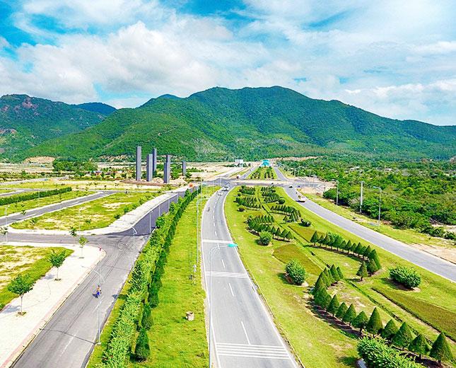 Bán đất giai đoạn 2 đối diện Duyên Hà resort mặt tiền Nguyễn Tất Thành giá chủ đầu tư. 0933855633