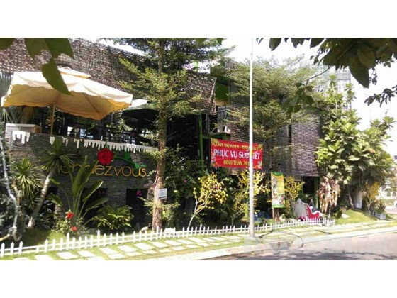 Cho thuê nhà 3MT số 84 Song Hành, P.An Phú, Quận 2, Tp.HCM. DT 2000m2, giá 260 triệu/tháng