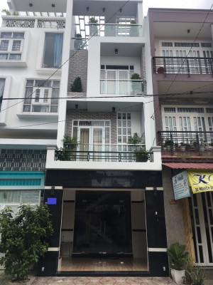 Bán rất gấp 13 tỷ, nhà MT đường P. Đa Kao ngay trung tâm Q1, DT: 4x14m, vuông đẹp