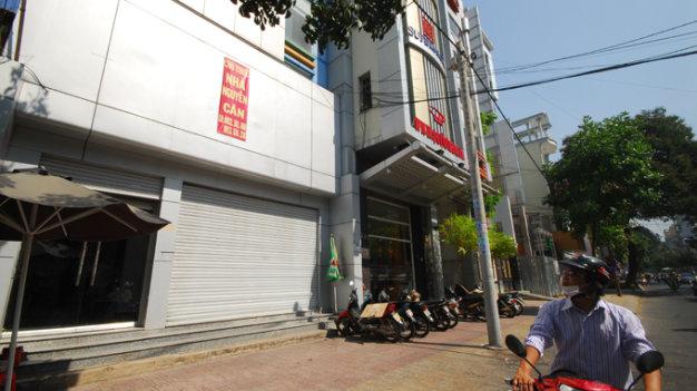 Cho thuê nhà mặt tiền đường Trần Hưng Đạo, 2 lầu, nhà còn mới, khu mua bán sầm uất