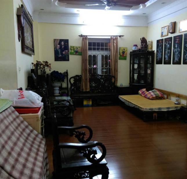 Bán chung cư 18T2 Lê Văn Lương, 65m2, đủ nội thất, 32 tr/m2