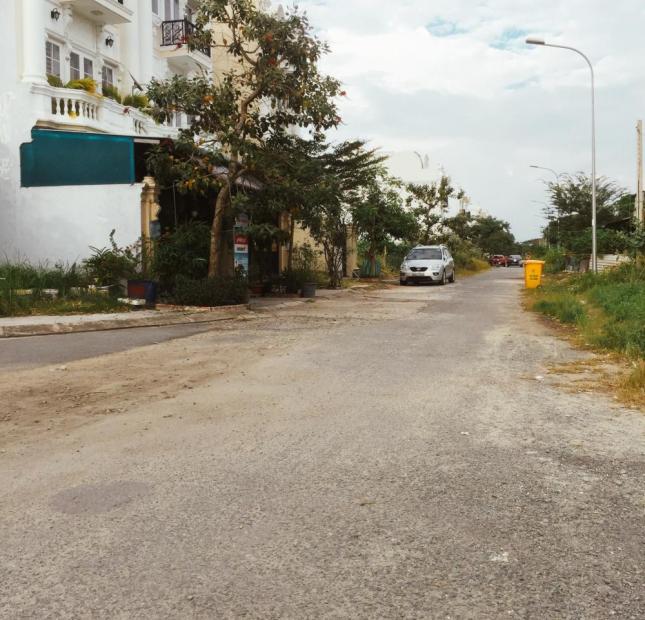 Chủ thanh khoản trả nợ bán gấp lô đất đường Nguyễn Thị Định, quận 2