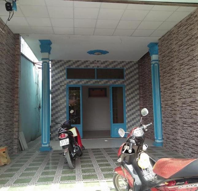 Bán nhà mặt tiền Lê Thị Hồng Gấm, gần trường học Nguyễn An Khương