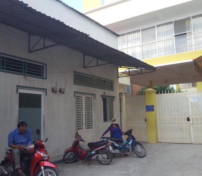 Bán 2 căn nhà trục chính hẻm trường tiểu học Phan Bội Châu, đường Phạm Ngũ Lão, P. An Hoà