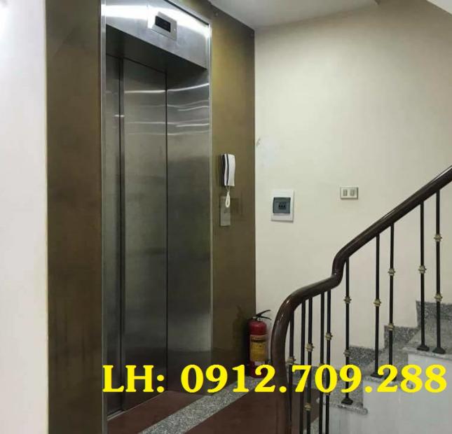 Bán gấp nhà 7 tầng có thang máy, phố Cát Linh, giá chỉ 5.4 tỷ