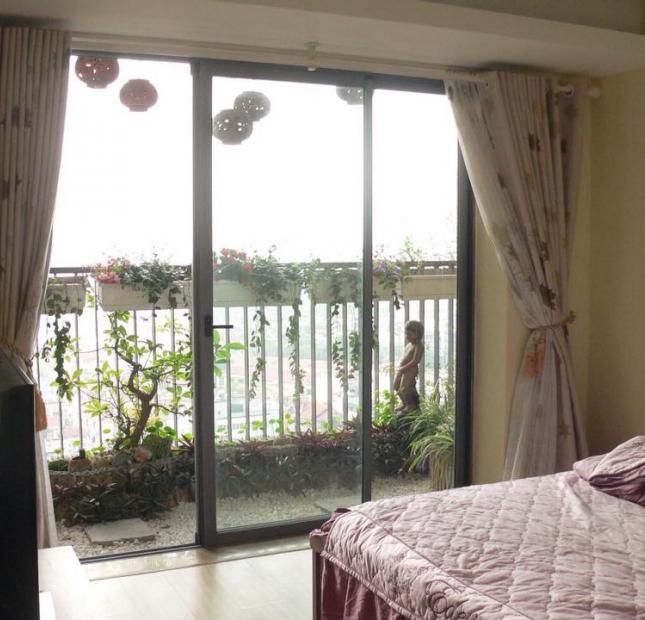 Cho thuê chung cư Vinhomes Gardenia 80m2, 2 phòng ngủ, đồ gắn tường, giá 11 tr/th. LH 01629196993