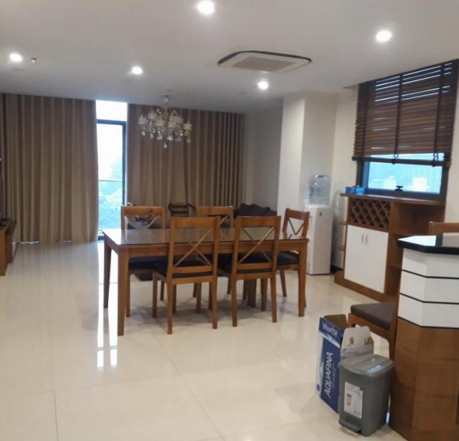 Cho thuê khách sạn 3 sao Trần Duy Hưng, 550m2 x 9 tầng, 95 phòng, 850 triệu/tháng vị trí đắc địa