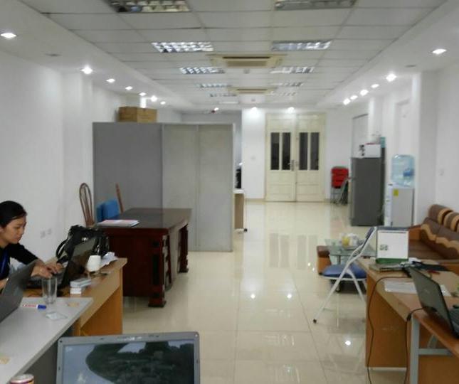 Cho thuê văn phòng tiện ích tại MP Quán Thánh, Ba Đình, 30m2 - 75m2, 210 nghìn/m2/th, 0984875704
