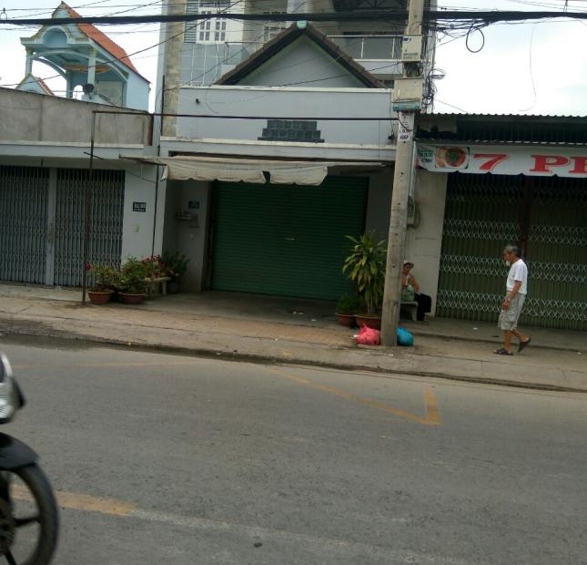 Bán nhà mặt tiền Tạ Quang Bửu, quận 8, SHR, giá chỉ 2,65 tỷ. LH: 0121.950.6900