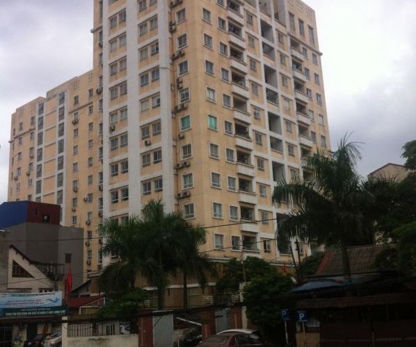 Cho thuê căn hộ chung cư số 2 Hoàng Cầu, 70m, 2 phòng ngủ, đầy đủ đồ, giá 11 triệu