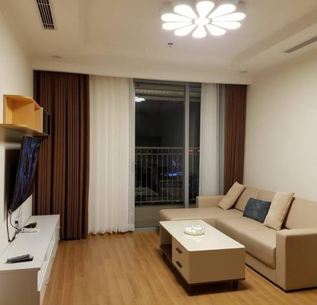Cho thuê căn hộ chung cư 57 Láng Hạ, 200m2, 4 phòng ngủ đủ nội thất đẹp (sang trọng lịch lãm)