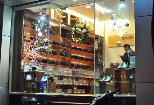 Bán nhà mặt ngõ Kim Mã, đang cho thuê kinh doanh bán giày dép, đường ô tô giá 3,55 tỷ