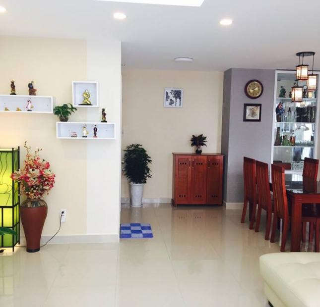 Cho thuê căn hộ Hà Đô gần sân bay, nội thất đẹp, 103m2, 3PN, 3WC, giá thuê 16 triệu/tháng