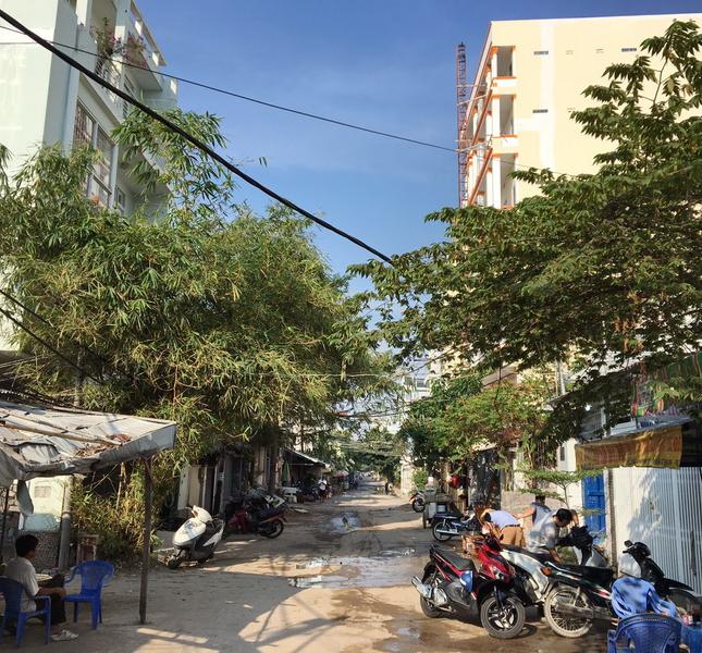 Bán nhà mặt tiền đường số 49 P. Bình Thuận, Quận 7. Giá 4.8 tỷ