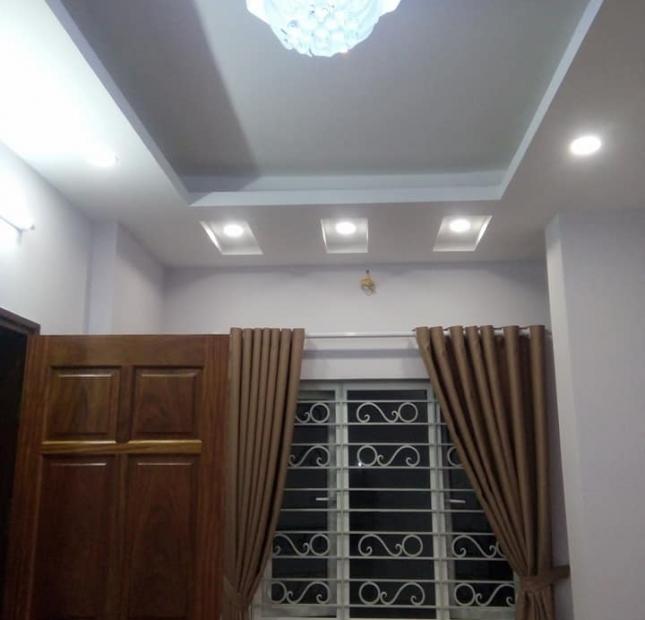 Bán nhà Vương Thừa Vũ, khu phân lô, 2 thoáng, ô tô đỗ, đủ nội thất, 35m2 x 4 tầng, 3.6 tỷ