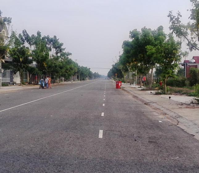 Bán đất thổ cư Quận 2 Nguyễn Văn Hưởng DT 2400m2 đối diện xéo Holm