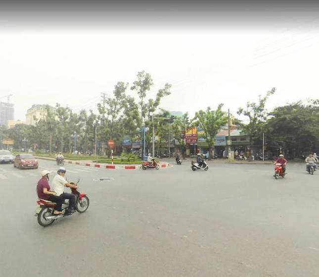 Bán nhà đường Hoàng Quốc Việt, quận Cầu Giấy, 100m2, giá 9 tỷ, ô tô vào nhà