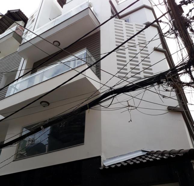 Cần tiền chữa bệnh cần bán gấp căn nhà đường Lê Hồng Phong Quận 10, DT: 40 m2, giá: 7.6 tỷ