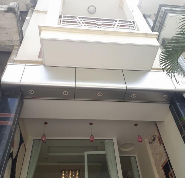 Cho thuê nhà phố Thanh Bảo, Kim Mã, DT: 40m2, 5 tầng, thang máy, giá 35tr/th