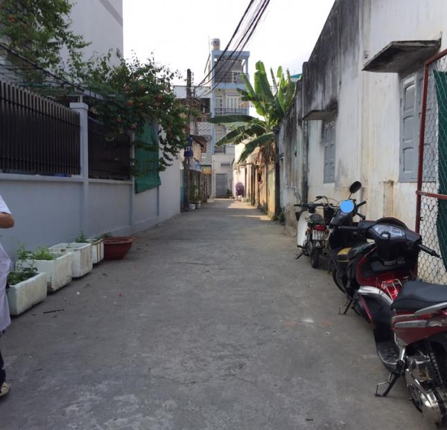 Bán nhà đường 379, P. Tăng Nhơn Phú A, quận 9, giá rẻ