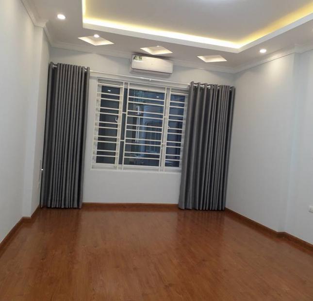 Bán nhà mặt phố view Hồ Tây, Tây Hồ 100m2, 5 tầng, MT 5.2m, giá 25.5 tỷ