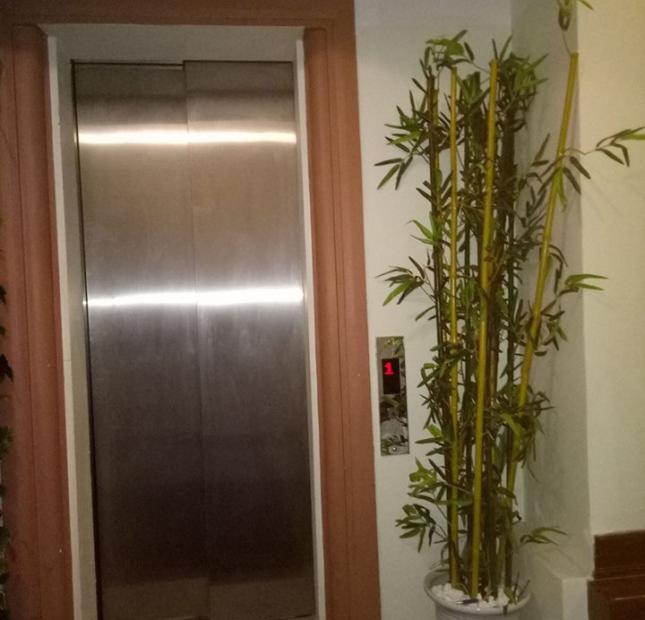 Bán nhà MP hồ Hoàng Cầu, 6 tầng, thang máy, giá 23 tỷ